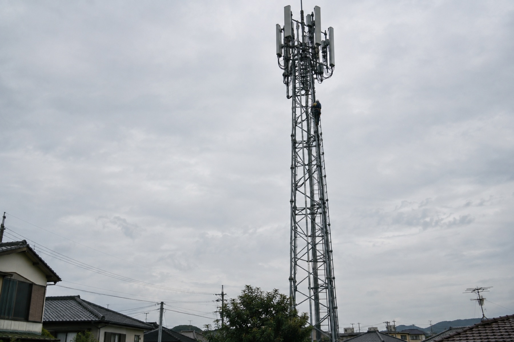 携帯基地局の鉄塔